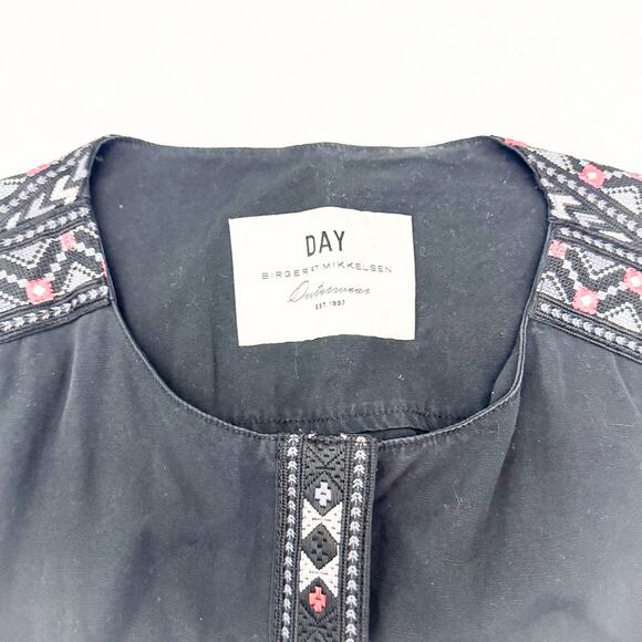 Day Birger Et Mikkelsen Black Denim Jacket Embroidered Pattern Size 42 XL - Picture 3 of 6